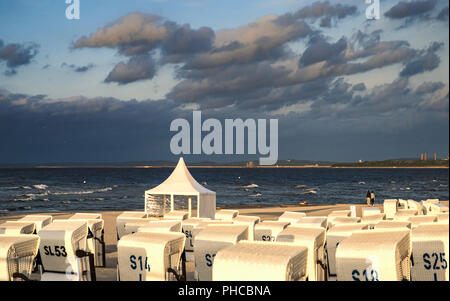 liegen am Strand Stockfoto