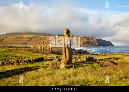 Reisen, Moai, Ahu Tongariki, Rapa Nui, Osterinsel, Isla de Pascua, Chile Stockfoto