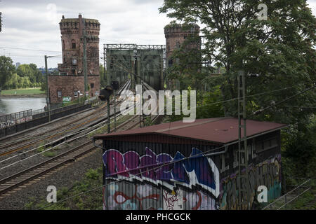 Southbridge über den Rhein in der Nähe von Mainz Stockfoto