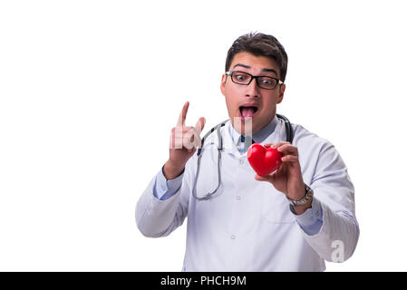 Junge männliche Kardiologe Arzt Holding ein Herz isoliert auf weißem Stockfoto