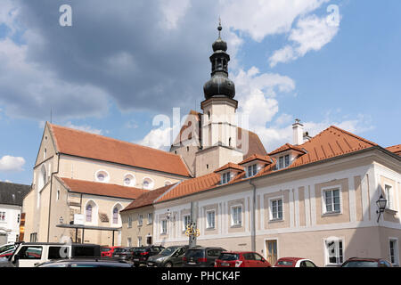 Die minoriten Kirche (Minoritenkirche), früher ein Kloster und heute ein Ausstellungszentrum in Stein an der Donau, Niederösterreich Stockfoto