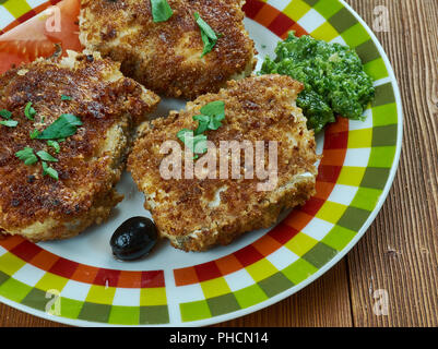 Frittierte Karpfen in Rumänisch Stockfoto