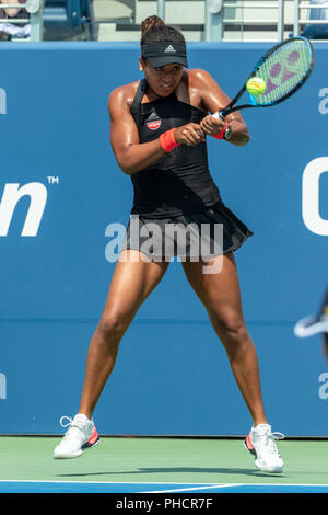 Naomi in Osaka (JPN) konkurrieren auf dem 2018 US Open Tennis. Stockfoto