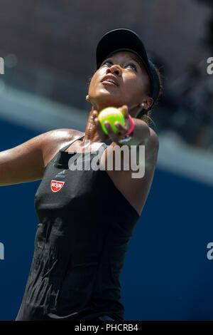 Naomi in Osaka (JPN) konkurrieren auf dem 2018 US Open Tennis. Stockfoto