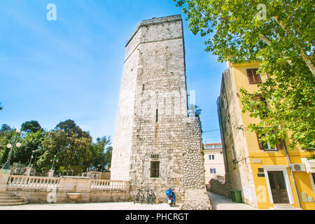Captain's Turm auf fünf Brunnen Quadrat in Zadar, Dalmatien, Kroatien Stockfoto