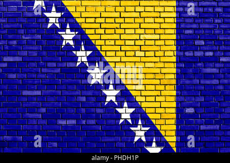 Flagge von Bosnien und Herzegowina auf Mauer gemalt Stockfoto