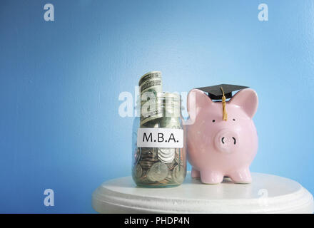 MBA Sparschwein Absolvent Stockfoto