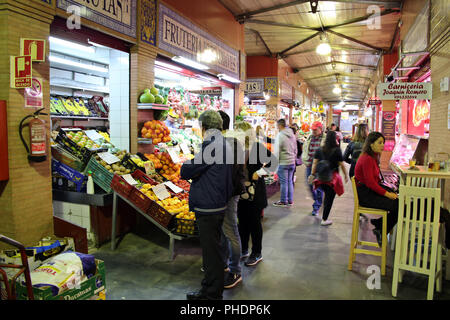 Markthalle Mercado de Triana Stockfoto