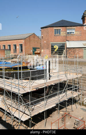 Thames spritsail Barge Gladys in trockenen doack in Gloucester für Wiederherstellung Stockfoto