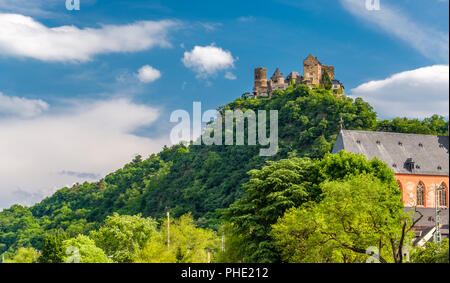 Schonburg Schloss am Rhein Valley in der Nähe von Oberwesel, Deutschland. Stockfoto
