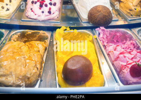 Viele boxen Eis gelato Stockfoto