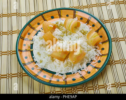 Türkische Pilav mit Karotten Stockfoto