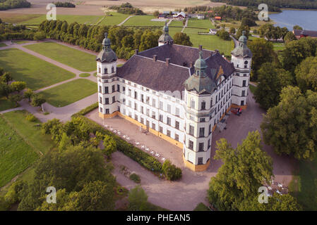 Skokloster, Schweden - 22. August 2018: Luftaufnahme des Jahrhunderts des Th 17 Skokloster Schloss und seine Umgebung. Stockfoto