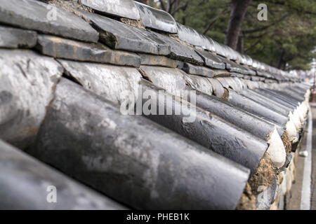 Traditionelle koreanische Dachziegel Stockfoto