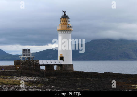 Die entfernten Leuchtturm am Rubha nan Gall in der Nähe von Tobermory auf der Isle of Mull in den schottischen Highlands Stockfoto