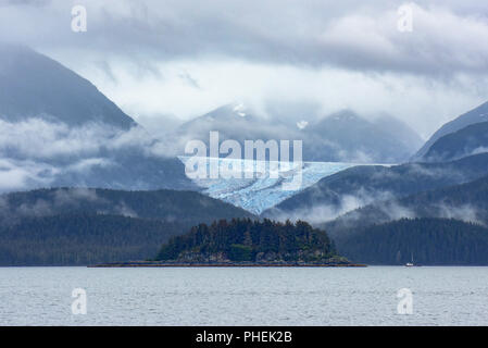 Herbert Gletscher im Abstand von Lynn Canal außerhalb von Juneau Alaska am frühen Morgen Kreuzfahrtschiff Ausflüge und Whale Watching Tour Stockfoto