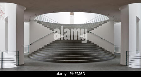 Treppe im Kunstmuseum Bonn, Architekten Axel Schultes, Bonn, Nordrhein-Westfalen, Deutschland Stockfoto