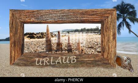 Holzrahmen am Strand Stockfoto