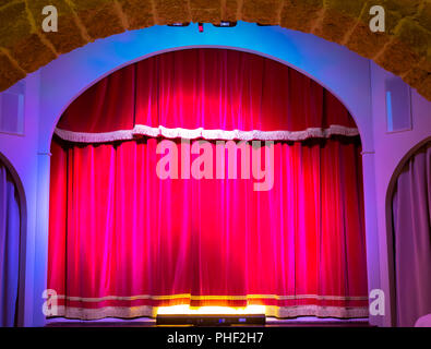 Theater Vorhang auf der Bühne Stockfoto