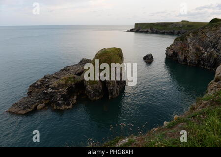 Küste in der Nähe von Broad Haven South Stockfoto