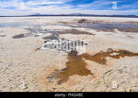 Ojos del Sal, vulkanischen Formationen am Rande des Salar de Uyuni, in der Nähe der Stadt Colchani, Uyuni, Bolivien Stockfoto