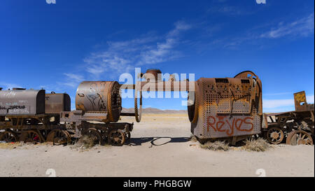 Rost Lokomotivmotoren in der Cemeterio de Trenes (Friedhof), Uyuni, Potosi, Bolivien Stockfoto