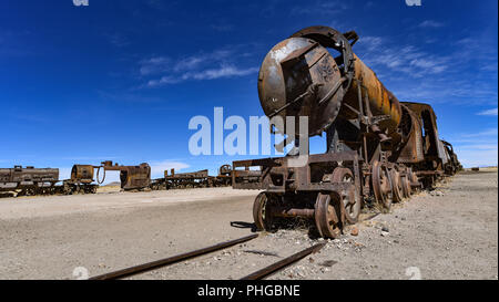 Rost Lokomotivmotoren in der Cemeterio de Trenes (Friedhof), Uyuni, Potosi, Bolivien Stockfoto