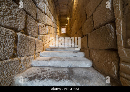 Korridor der römischen Zisterne an arabische Alcazaba Citadel. Mérida, Extremadura, Spanien Stockfoto