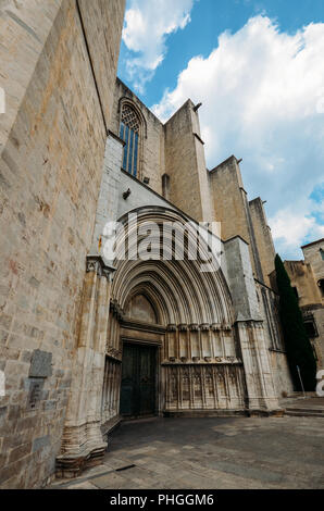 Weitwinkel Süden Tür, Kathedrale der Heiligen Maria von Girona, Girona, Katalonien, Spanien. Stockfoto