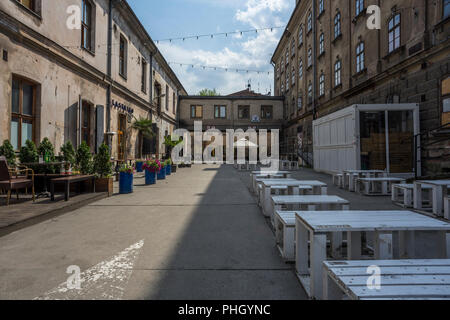 Tytano ist eine verlassene Tabakfabrik in Krakau, wo Cafes, Pubs, Restaurants und kulturellen Organisationen verschoben. Stockfoto