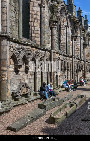 Ruinen der Augustiner Holyrood Abbey, Edinburgh, Schottland, Großbritannien Stockfoto
