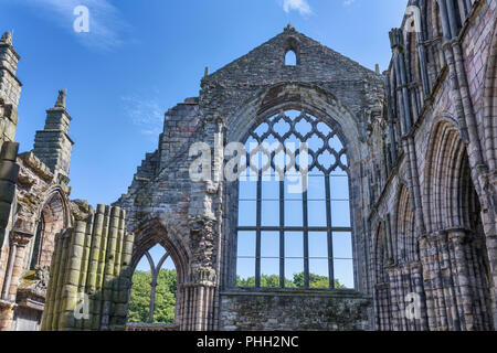 Ruinen der Augustiner Holyrood Abbey, Edinburgh, Schottland, Großbritannien Stockfoto