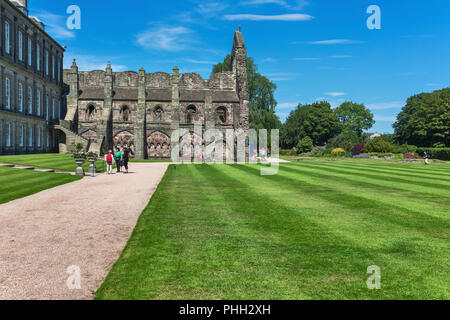 Ruinen der Augustiner Holyrood Abbey, Edinburgh, Schottland, Großbritannien Stockfoto