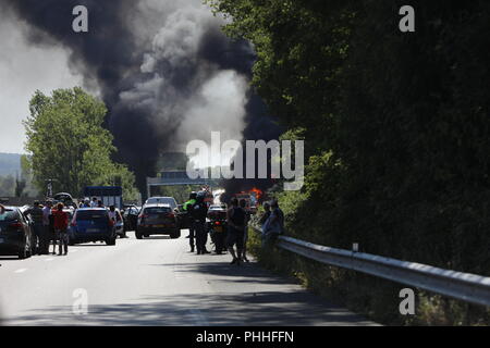 Brive La Gaillarde, Frankreich - 1 September, 2018: einen gefährlichen Brand auf der A20 Lkw in der Nähe von Brive La Gaillarde in Frankreich Gutschrift: Wieslaw Jarek/Alamy leben Nachrichten Stockfoto