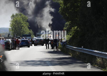 Brive La Gaillarde, Frankreich - 1 September, 2018: einen gefährlichen Brand auf der A20 Lkw in der Nähe von Brive La Gaillarde in Frankreich Gutschrift: Wieslaw Jarek/Alamy leben Nachrichten Stockfoto