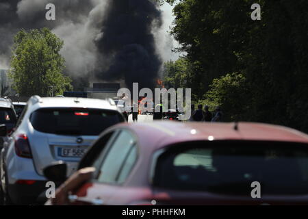 Brive La Gaillarde, Frankreich - 1 September, 2018: einen gefährlichen Brand auf der A20 Lkw in der Nähe von Brive La Gaillarde in Frankreich Gutschrift: Wieslaw Jarek/Alamy leben Nachrichten Stockfoto