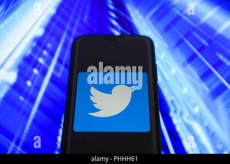 Krakau, Polen. 1. Sep 2018. Twitter Logo ist auf ein Android mobile Gerät gesehen. Credit: Omar Marques/SOPA Images/ZUMA Draht/Alamy leben Nachrichten Stockfoto