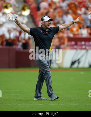 September 1, 2018: Texas Longhorns Head Coach Tom Herman während einer NCAA Football Spiel zwischen der Universität von Maryland Dosenschildkröten und die Texas Longhorns am Fedex Feld in Washington, DC, Justin Cooper/CSM Stockfoto