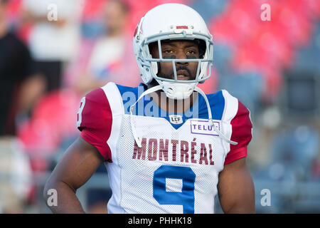 31. August 2018: Montreal Alouettes wide receiver Ernest Jackson (9) vor der CFL Spiel zwischen Montreal Alouettes und Ottawa Redblacks bei TD Place Stadium, in Ottawa, Kanada. Daniel Lea/CSM. Stockfoto