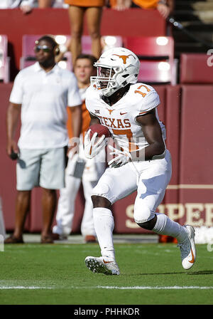 September 1, 2018: Texas Longhorns DB #17 D'Shawn Jamison während einer NCAA Football Spiel zwischen der Universität von Maryland Dosenschildkröten und die Texas Longhorns am Fedex Feld in Washington, DC, Justin Cooper/CSM Stockfoto