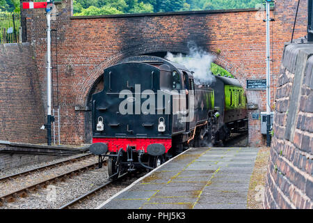 LLANGOLLEN WALES VEREINIGTES KÖNIGREICH - 27. AUGUST 2018: Dampfzug von der Llangollen Railway Stockfoto