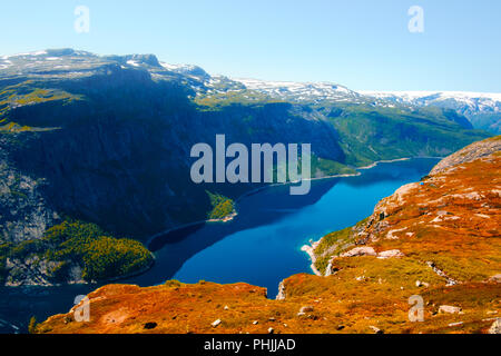 Ringedalsvatnet See in der Nähe der Trolltunga Stockfoto