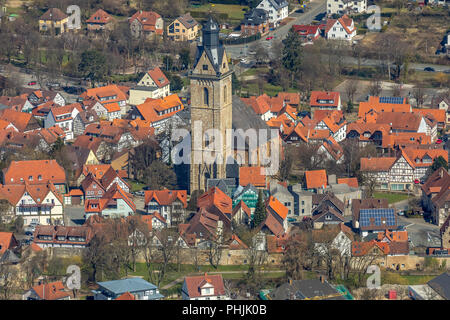 Pfarrkirche St. Kilian in Korbach, Kreisstadt Korbach, Landkreis Waldeck-Frankenberg in Hessen, Deutschland, Europa, Luftaufnahme, Vögel-Augen-blick, aeri Stockfoto