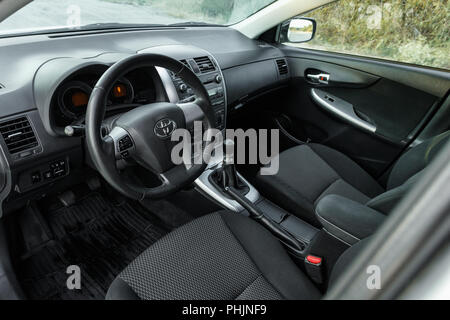 DNIPRO, UKRAINE - September 01, 2018: Toyota Corolla FARBE GRAU, INNEN Stockfoto