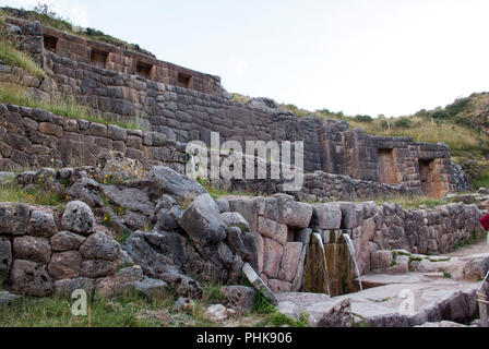 Ruine Feder in Tambomachay oder Tampumachay, archäologische Stätte mit dem Inca Empire, in der Nähe von Cusco entfernt verbunden Stockfoto