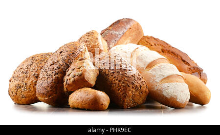 Komposition mit verschiedenen Backwaren, isoliert auf weiss Stockfoto