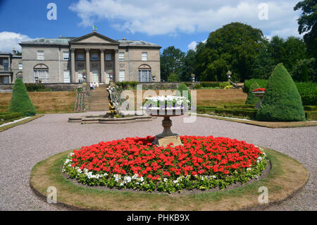 Der italienische Garten & Mansion House in Tatton Park, Knutsford, Cheshire, England, UK. Stockfoto