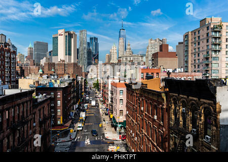 New York City/USA - 31.JULI 2018: Wolkenkratzer und Apartment Gebäude in Chinatown in Manhattan Stockfoto