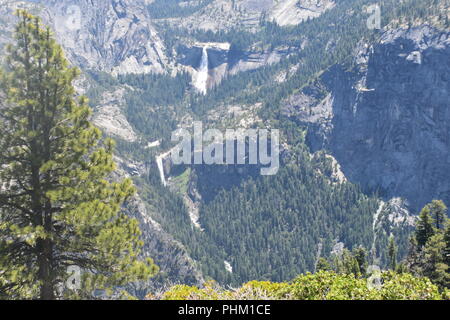 Wasser im Yosemite Stockfoto