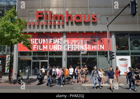 Das Filmhaus, Deutsche Kinemathek, Museum für Film und Fernsehen, Potsdamer Straße, Tiergarten, Mitte, Berlin, Deutschand Stockfoto